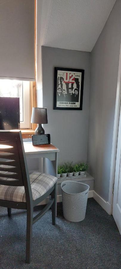 Riverbank Guesthouse إينفيرنيس المظهر الخارجي الصورة