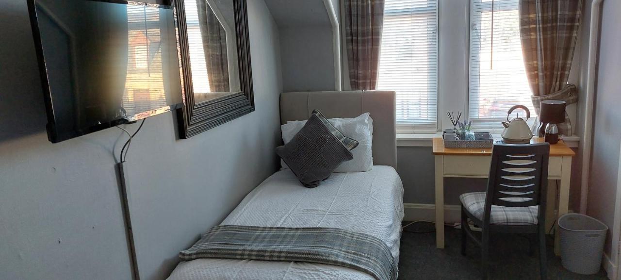 Riverbank Guesthouse إينفيرنيس المظهر الخارجي الصورة